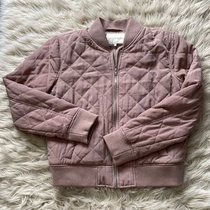 Cute cropped…ish bomber jacket 🧥